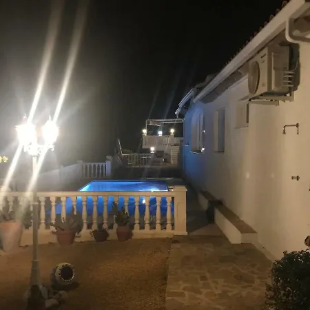 Altea Bungalow 6p Villa